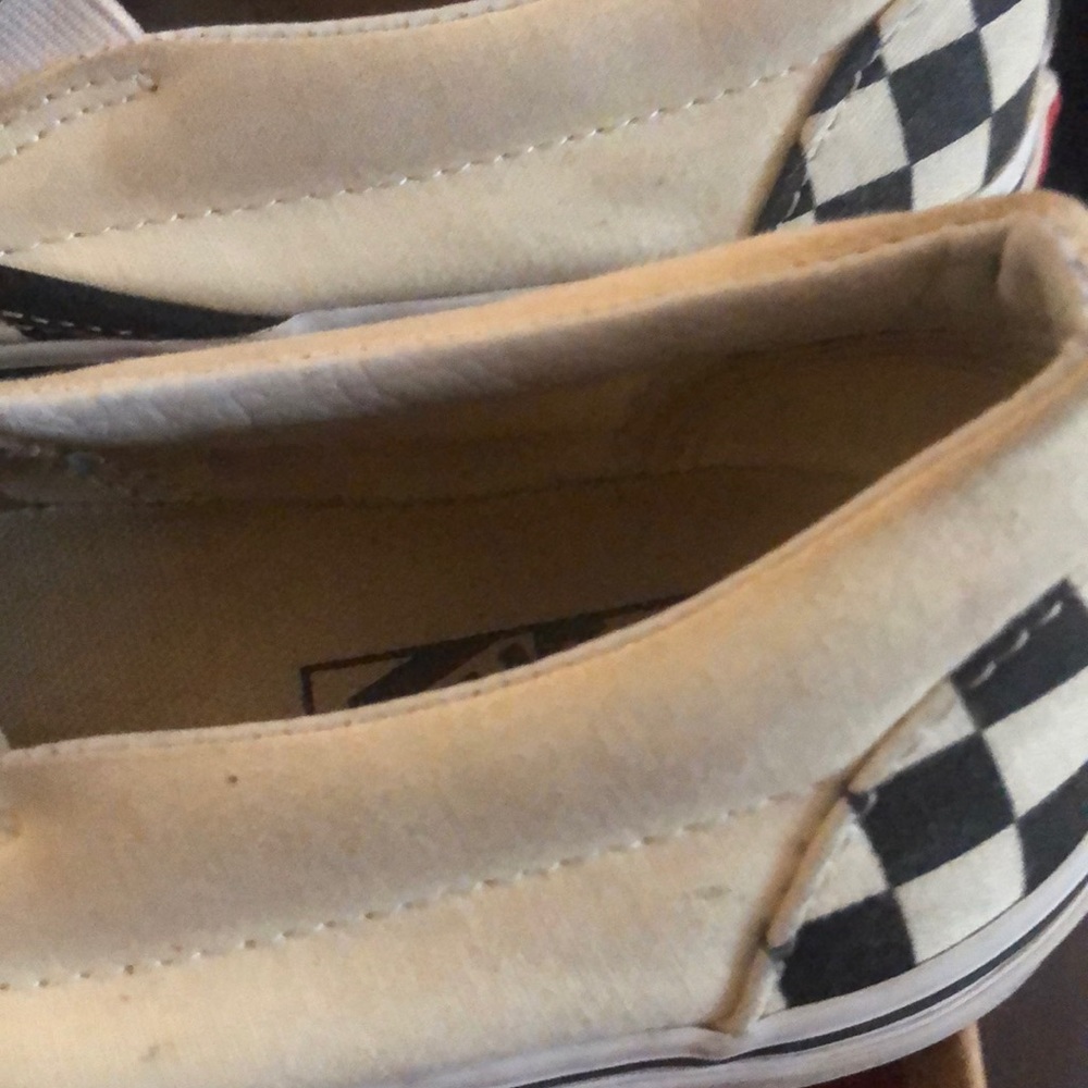 Vans - Picture 3 of 6